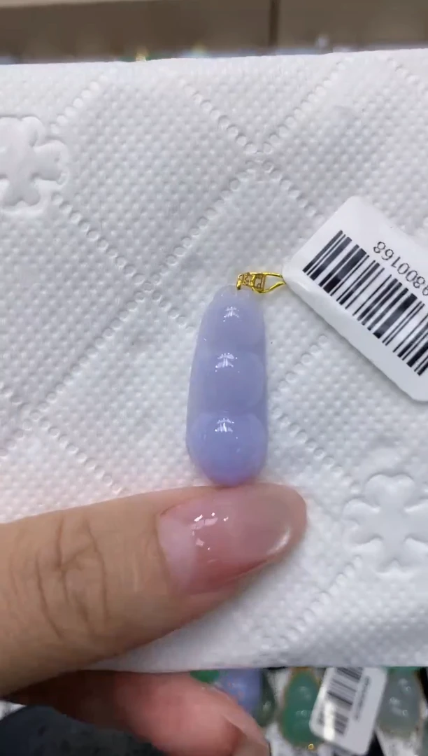 翡翠18K金镶嵌颈饰111111111