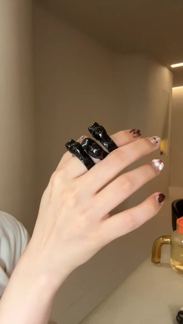 未镶嵌戒指和田玉21码黑猫警长多样性发其一