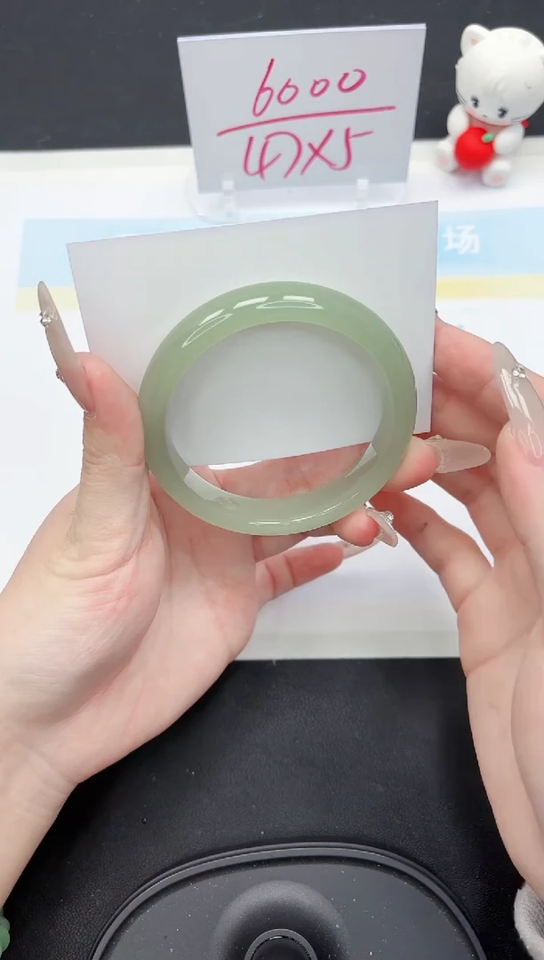 【闪购商品】石英质玉手镯未镶嵌43-56.8