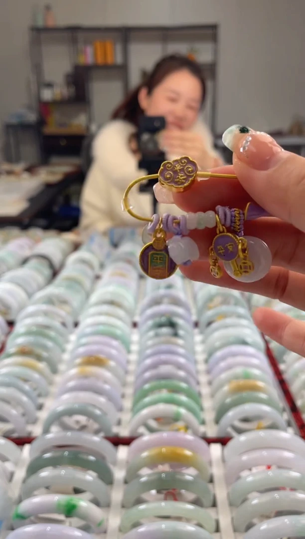 颈饰未镶嵌翡翠多样性发一