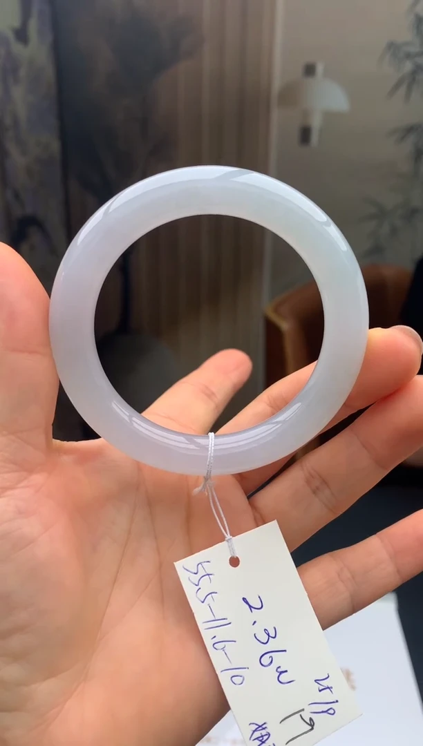 未镶嵌手镯翡翠18