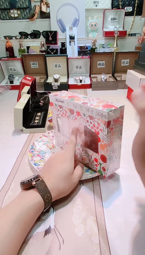 瓷片瓷器 库房到期 全部地板价@@1