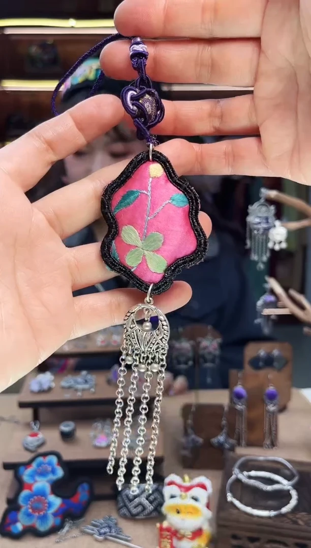 【闪购商品】织绣1881黔东南苗族刺绣