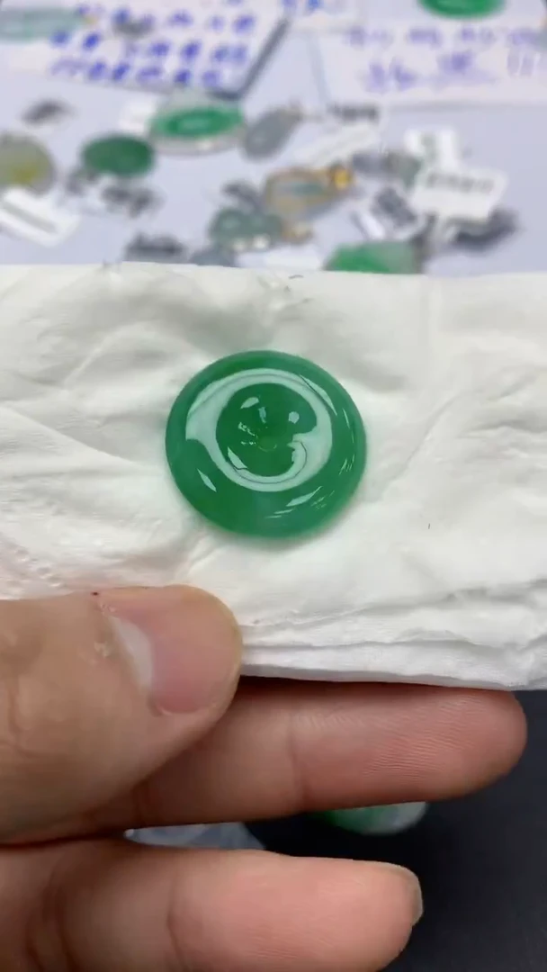 翡翠未镶嵌颈饰天然缅甸a货翡翠