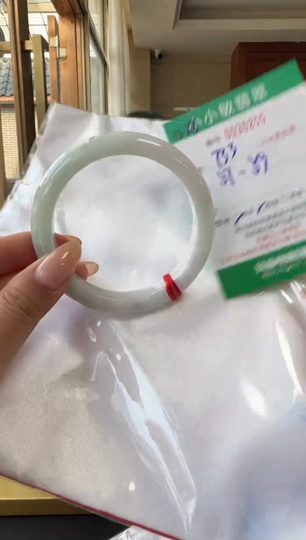 未镶嵌手镯翡翠A货手镯/微瑕