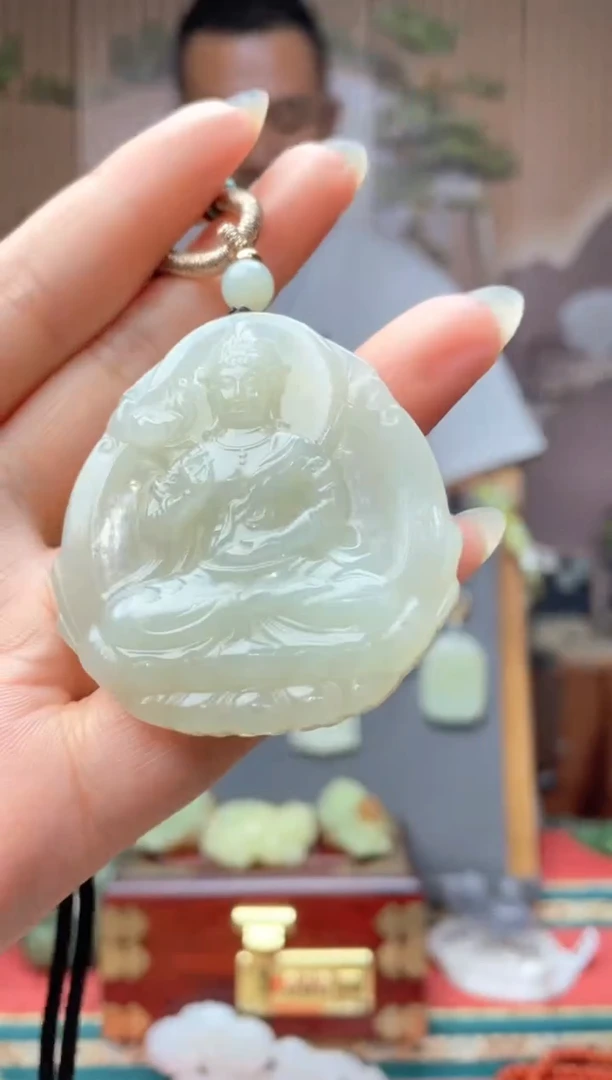 和田玉未镶嵌颈饰拍一发一