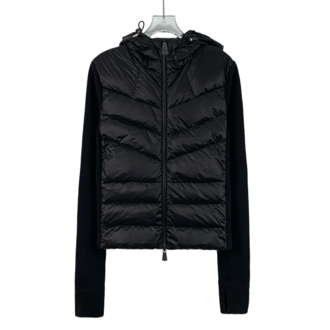99新 MONCLER IW0222 黑色徽标刺绣连帽拉链针织羽绒服外套 M码