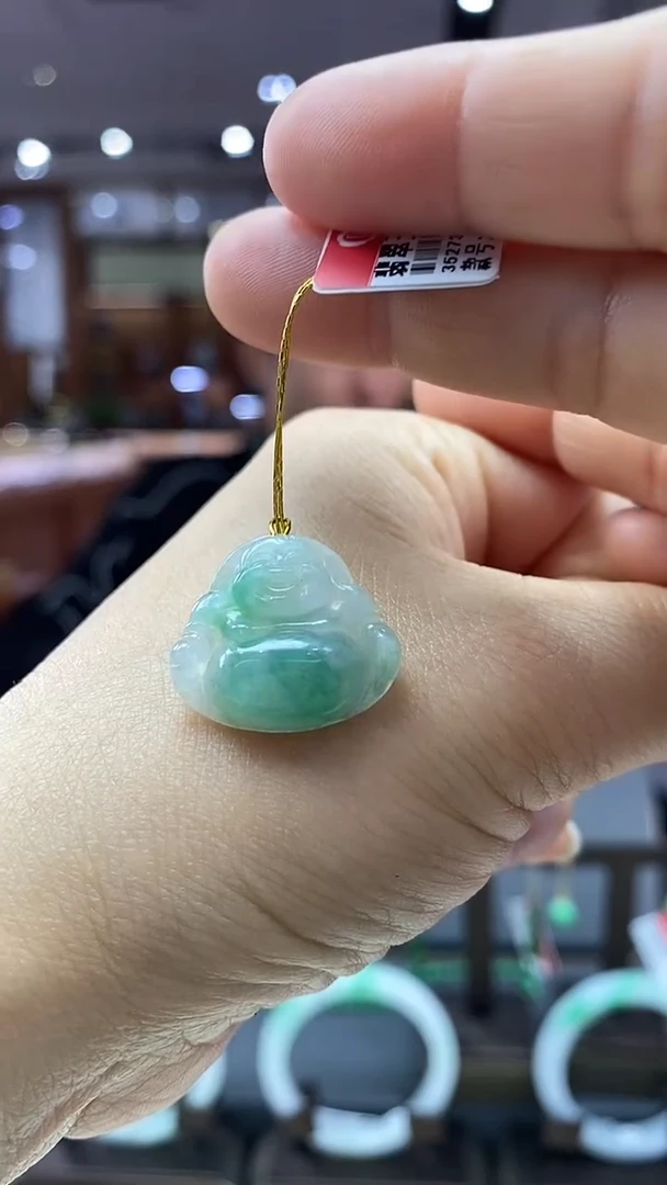 颈饰未镶嵌翡翠佛公