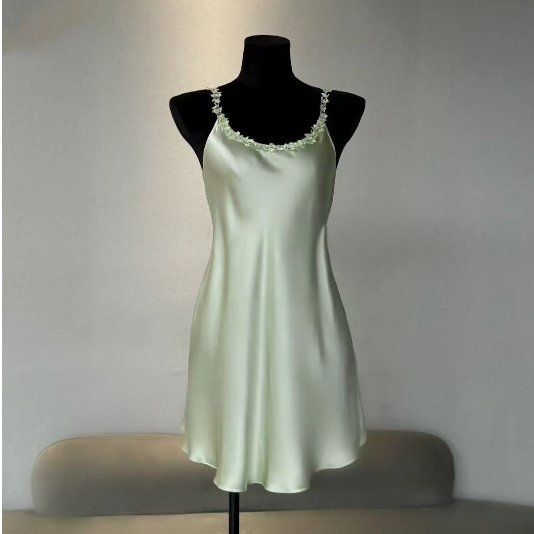 粉绿色气质性感法式显瘦时尚轻奢小红花吊带睡裙