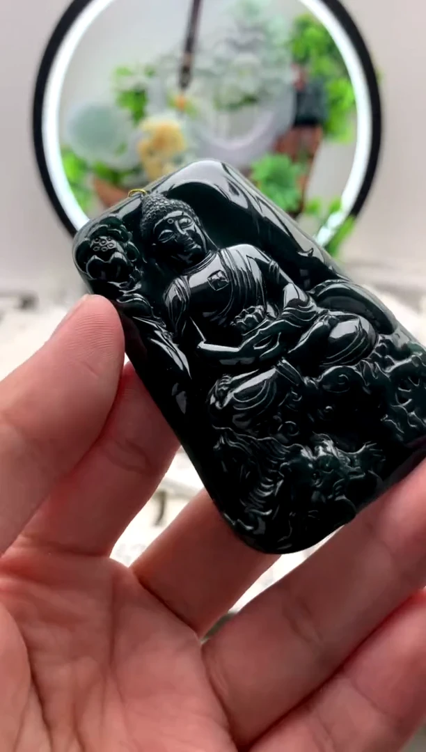 【闪购商品】翡翠颈饰未镶嵌大日如来