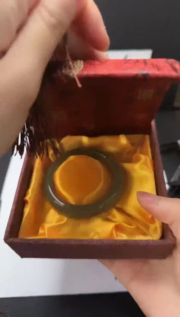 石英质玉手镯未镶嵌40