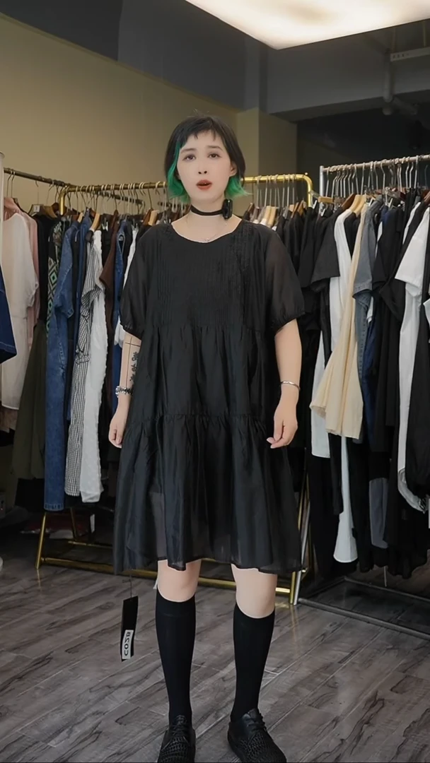 一****?黑色连衣裙黑色连衣裙黑色连衣裙