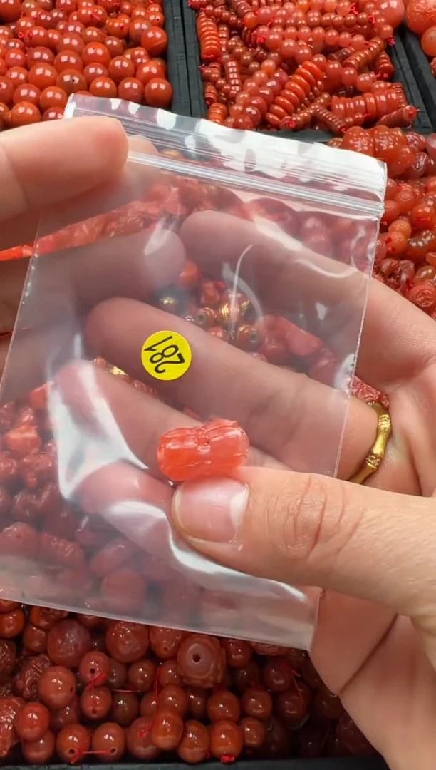 【闪购商品】南红玛瑙颈饰未镶嵌1