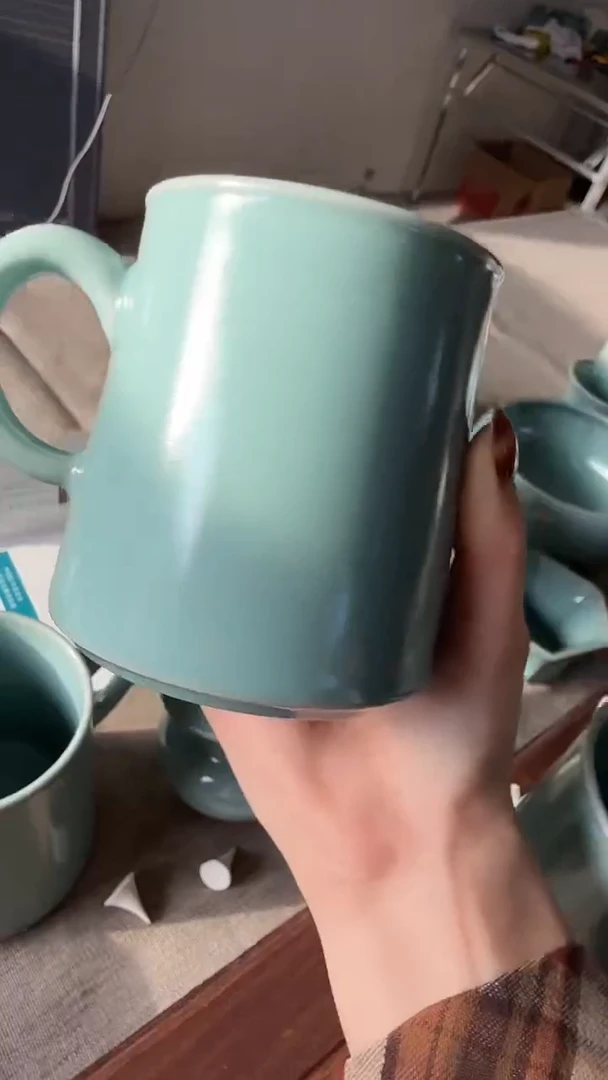 咖啡杯-无底款-微瑕-眉