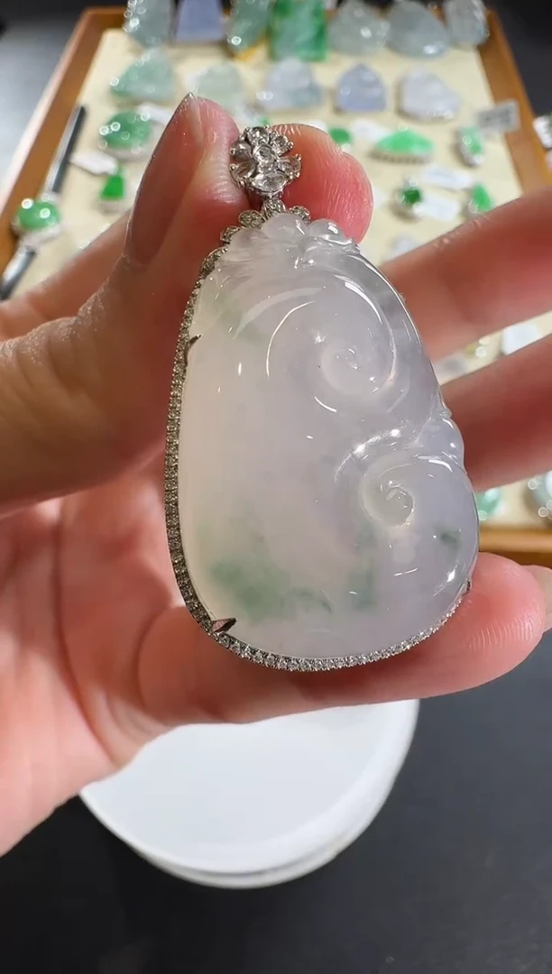 【闪购商品】翡翠吊坠(不含链)18K金镶嵌【源头工厂】钻石镶嵌