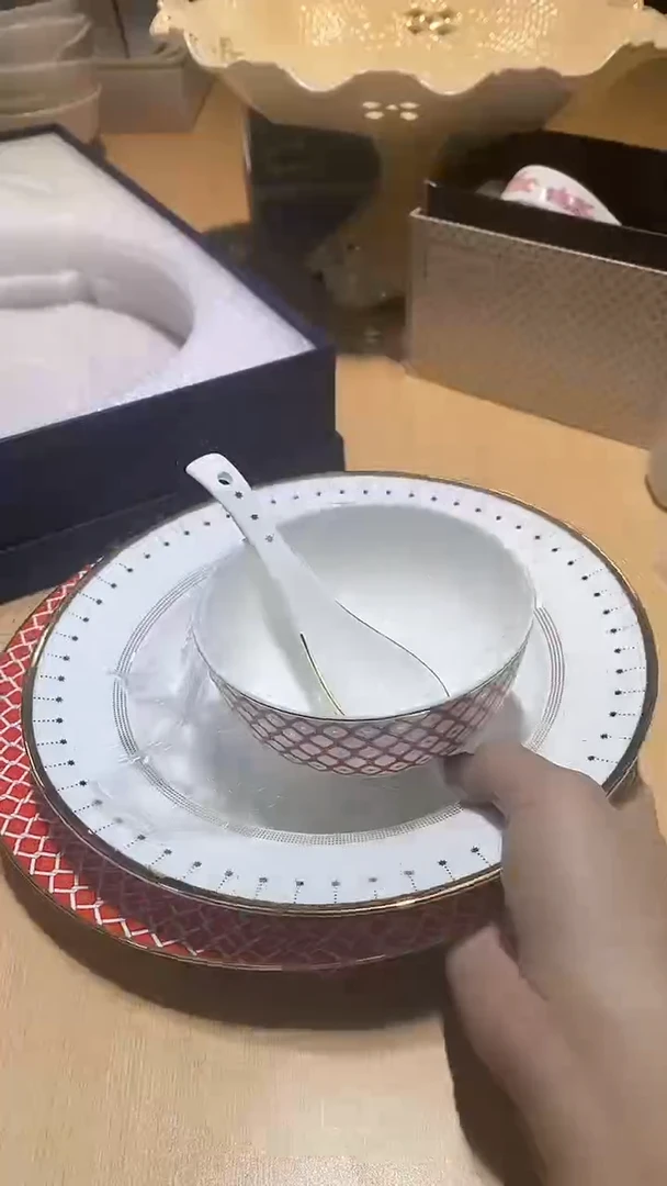 【闪购商品】瓷片锅碗瓢盆一件不剩