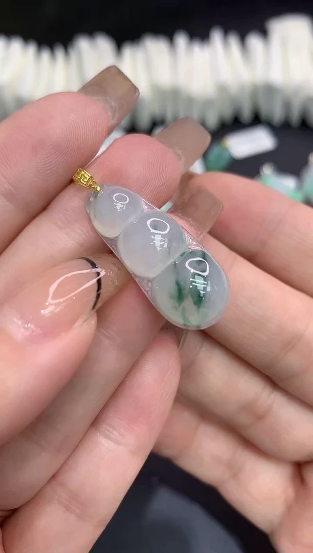 吊坠(不含链)18K金镶嵌翡翠111