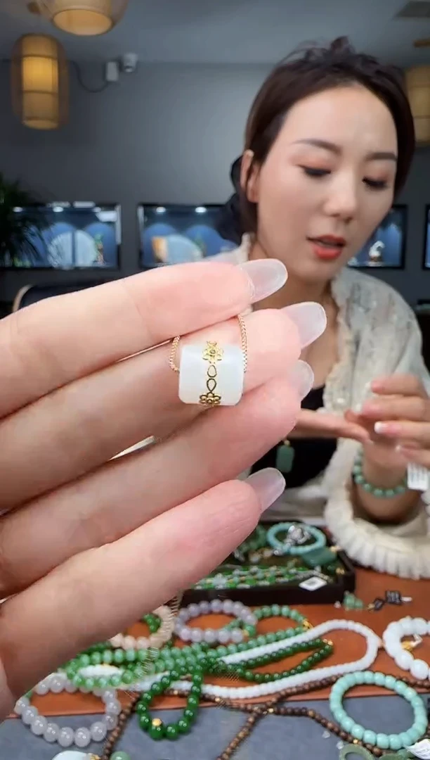 吊坠(不含链)未镶嵌和田玉1