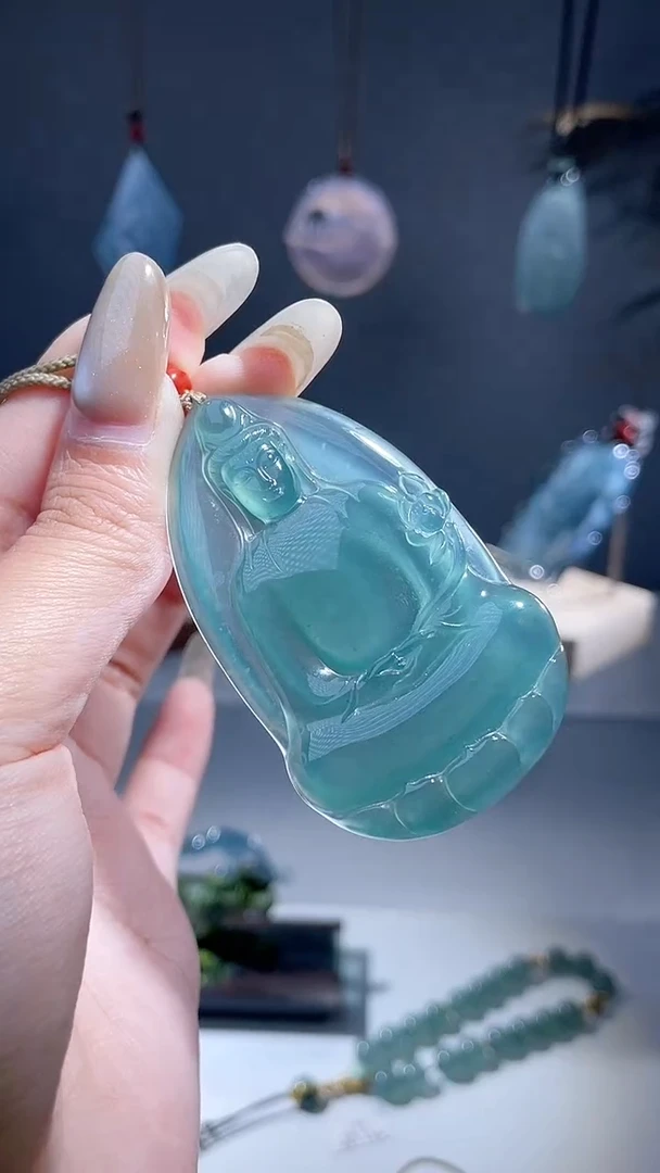颈饰未镶嵌翡翠观音