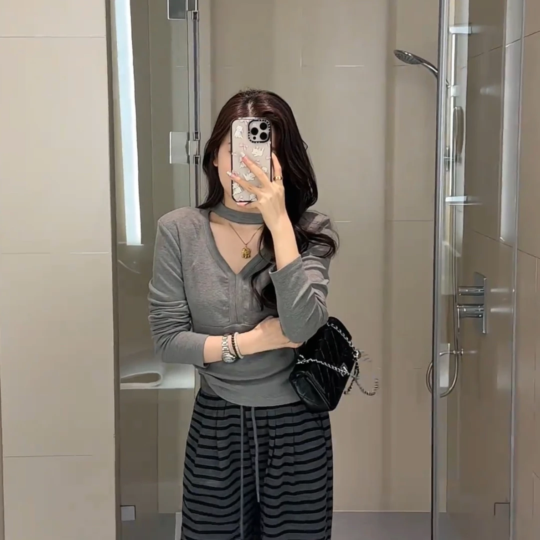 2025新款v领挂脖长袖t恤打底衫春季内搭可外穿高级感修身显瘦上衣