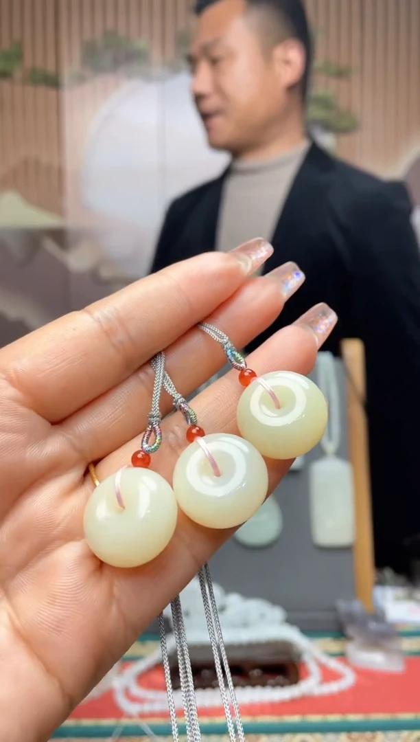 【闪购商品】和田玉未镶嵌颈饰拍一发一