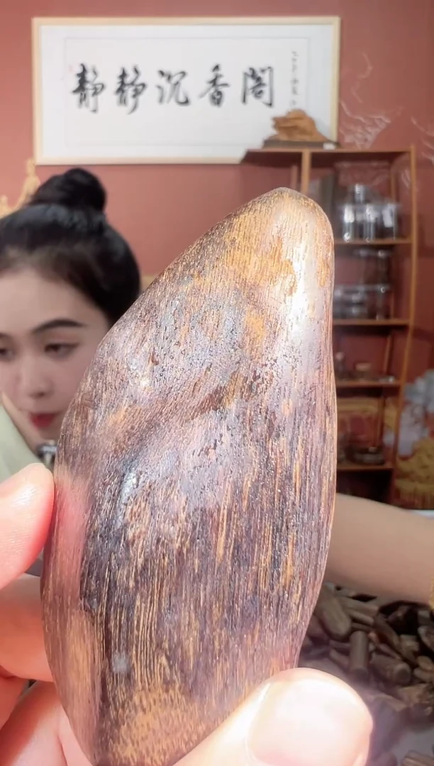 沉香手把件106号芽庄多样性发一