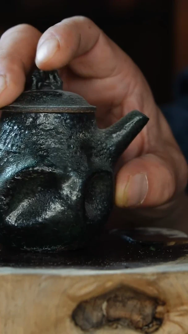 紫砂全手工手捏壶（微瑕）