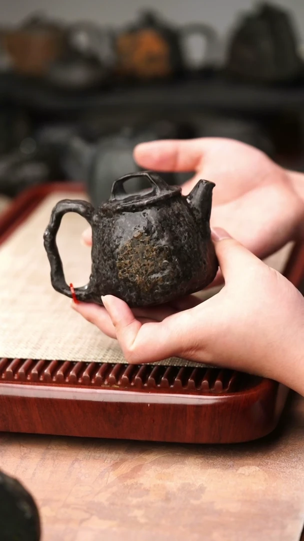 归玉堂冰碛岩重工雕刻肌理高瓢原皮壶