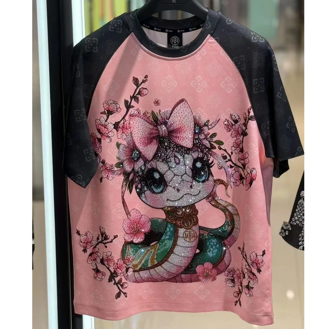 TCH服饰店-潮牌时尚撞色蝴蝶小蛇烫钻短袖T恤T75B106009A