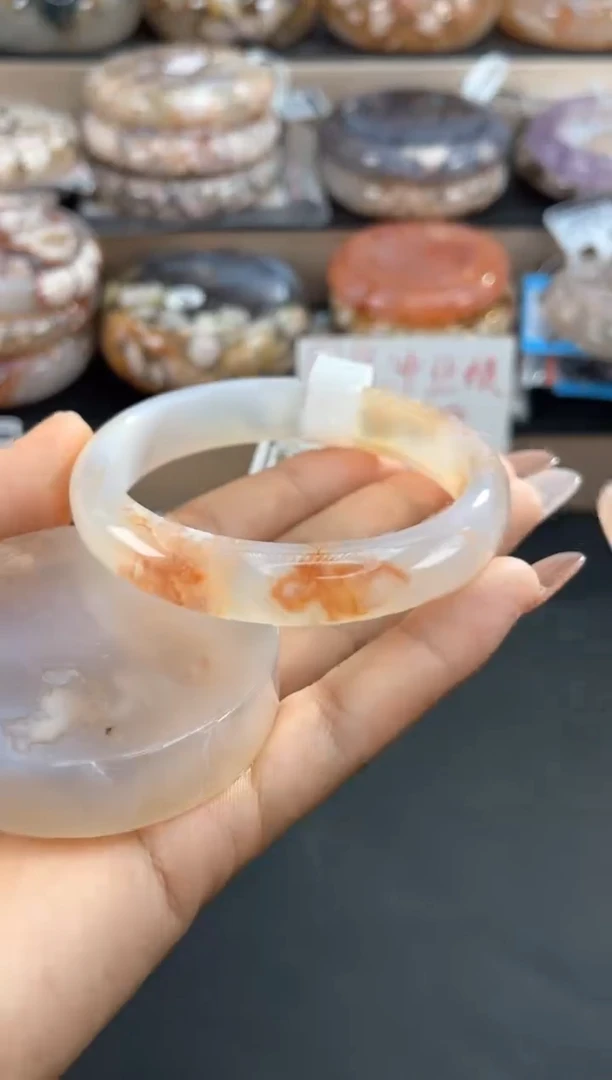 未镶嵌手镯石英质玉59