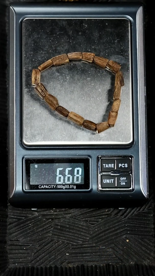 【闪购商品】沉香手串达拉干随型单圈重6.68克