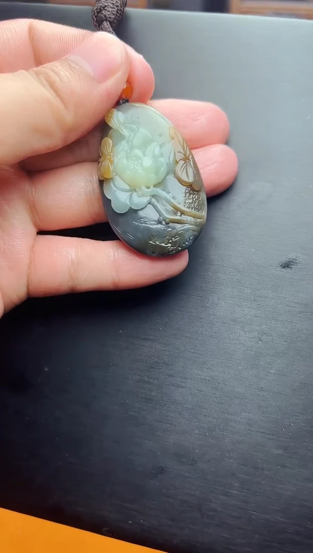 和田玉未镶嵌颈饰吊坠01