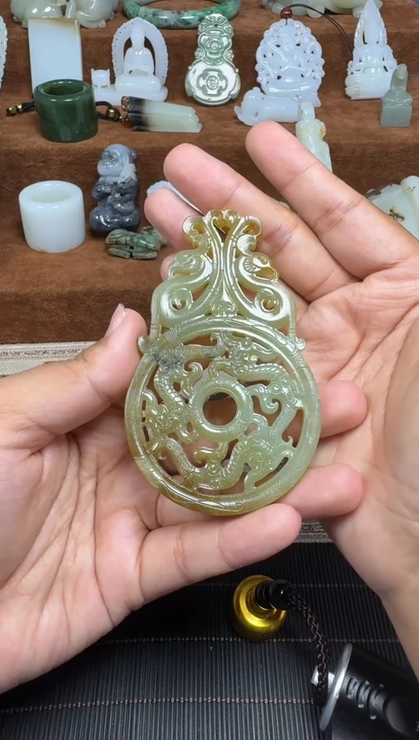 颈饰未镶嵌和田玉1