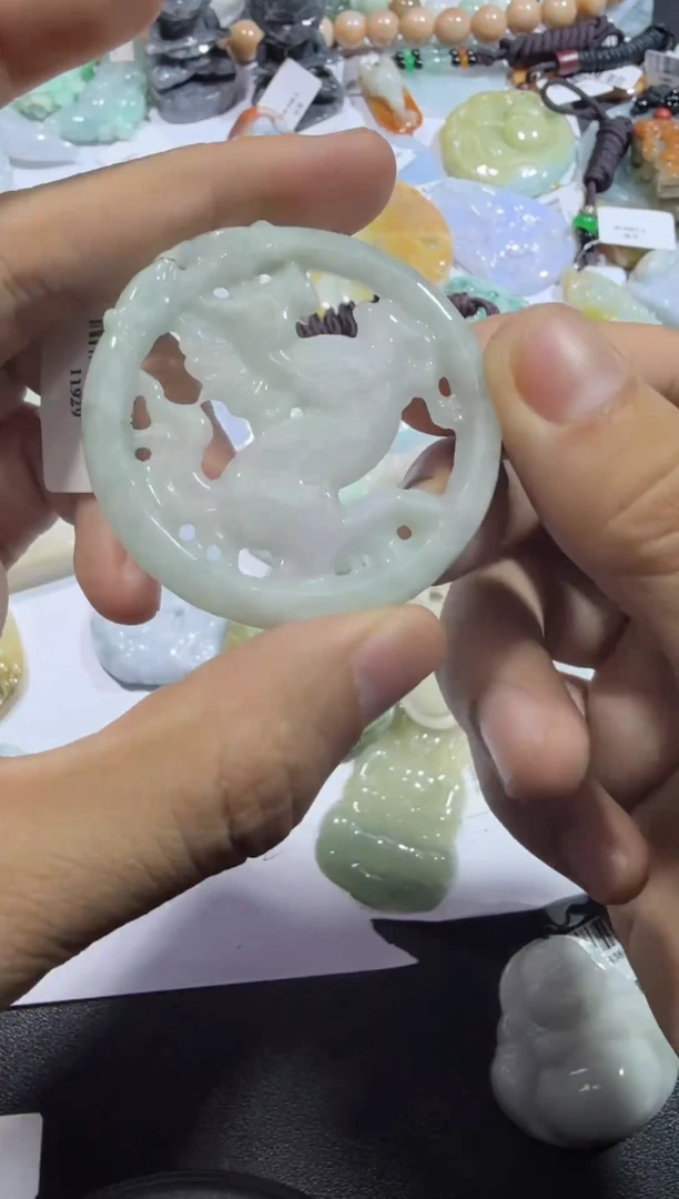 【闪购商品】翡翠颈饰未镶嵌00005169