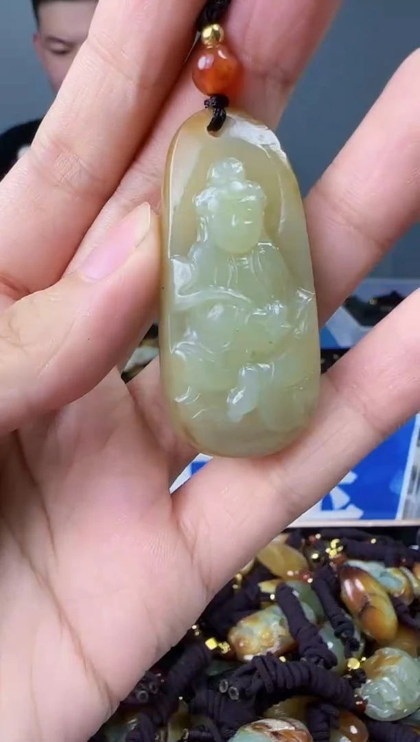 和田玉未镶嵌颈饰1