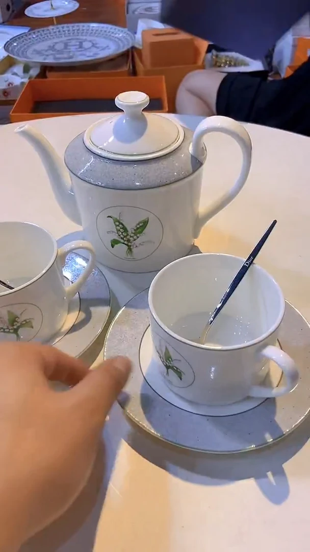 杯鸿辉家品牌瓷器，京东包邮！