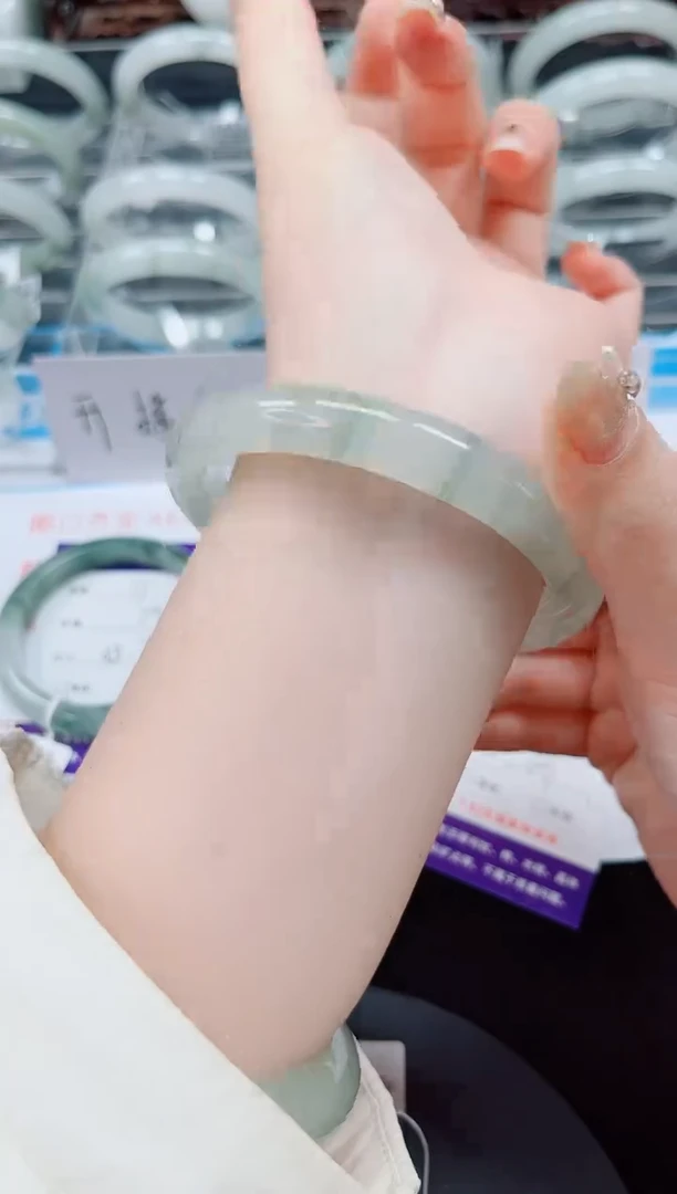 未镶嵌手镯石英质玉76-63/64