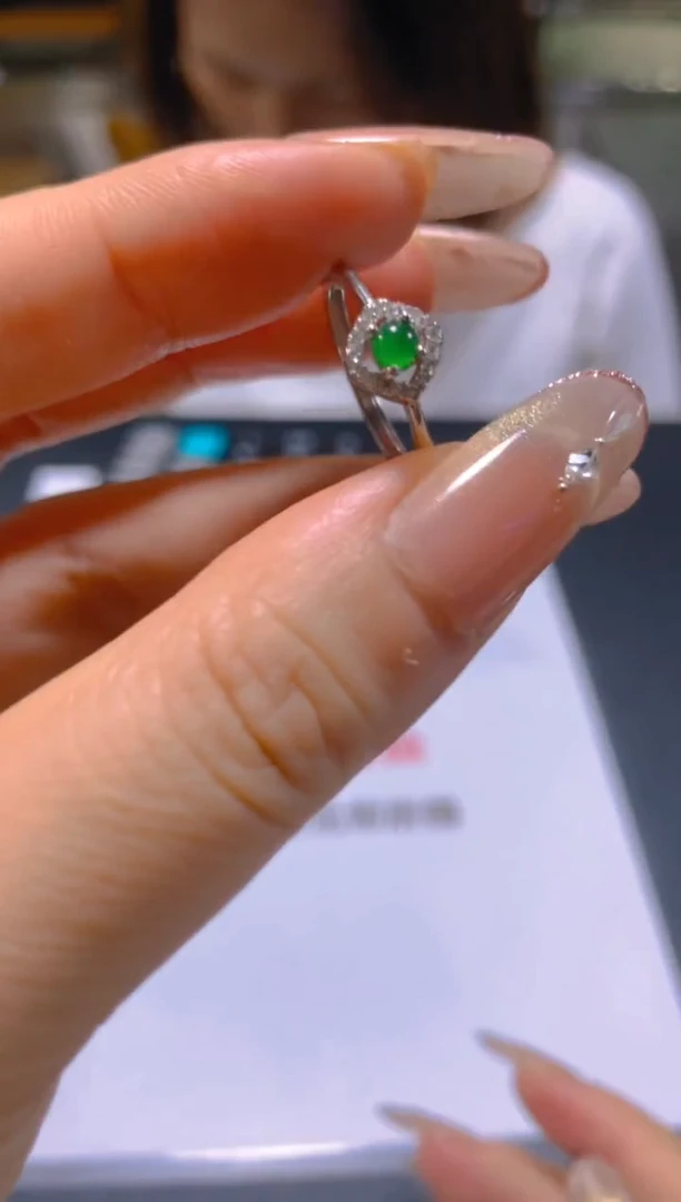 未镶嵌戒指翡翠多样性发一