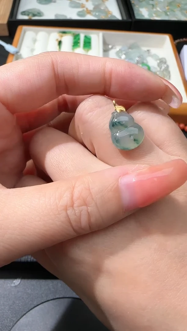 【闪购商品】翡翠颈饰18K金镶嵌TZG0118373