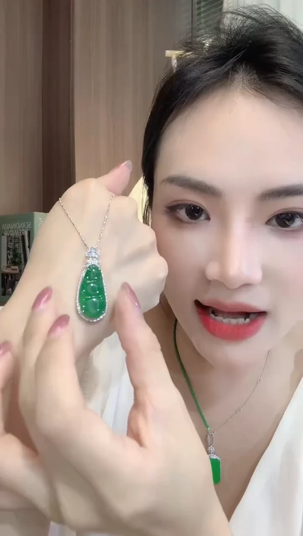 翡翠18K金镶嵌吊坠(不含链)A43
