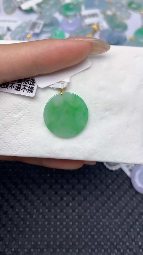 翡翠18K金镶嵌颈饰天然翡翠a货