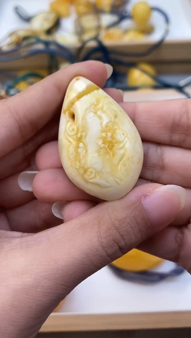 未镶嵌琥珀裸石天然琥珀蜜蜡