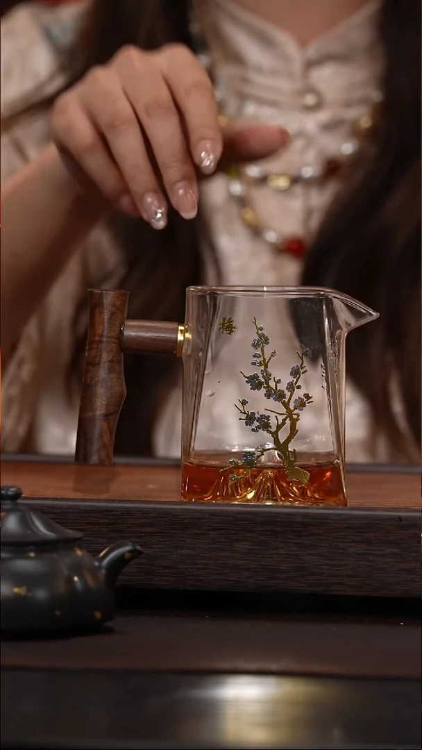 茶壶紫砂木把公道杯（梅花）