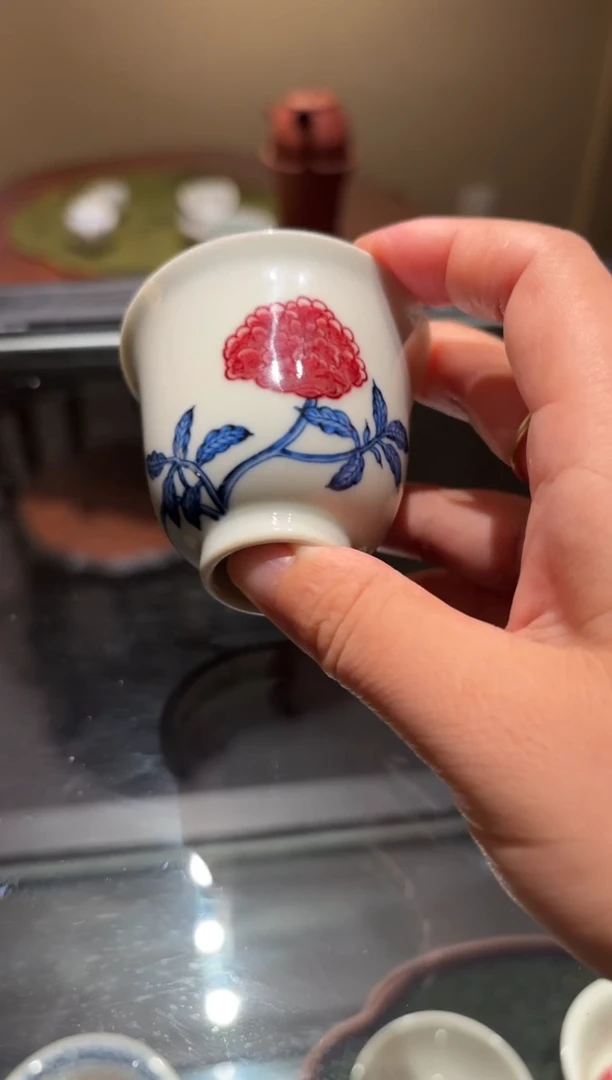 费****瓜定向釉里红花杯