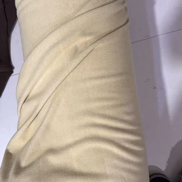 米黄色750克仿羊绒面料链接