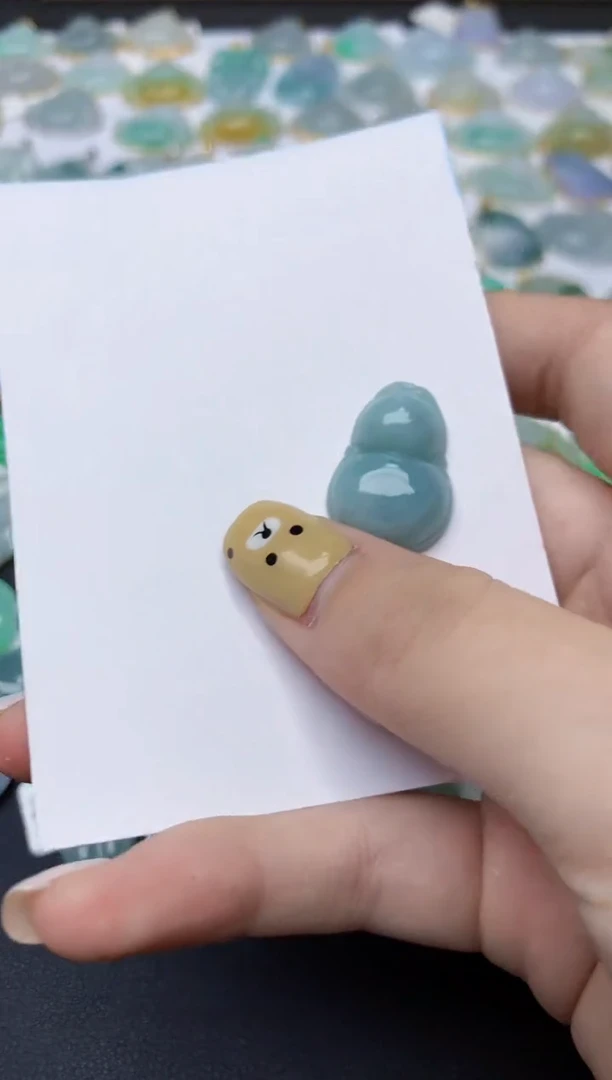 翡翠未镶嵌颈饰天然翡翠A货