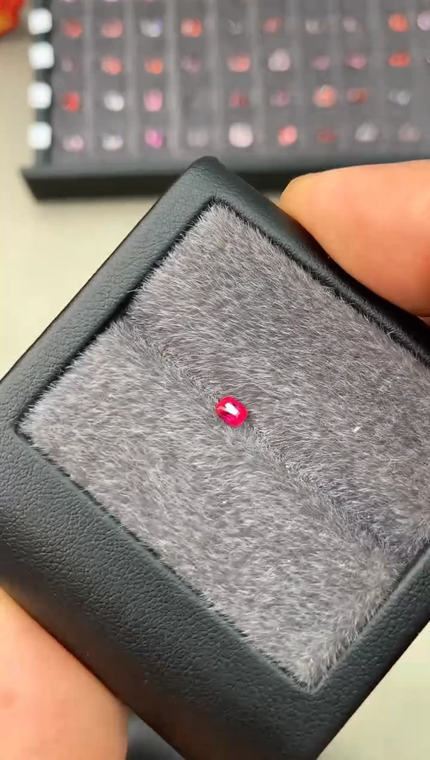 【闪购商品】定制尖晶石裸石未镶嵌0.21ct 吉尔德绝地武士