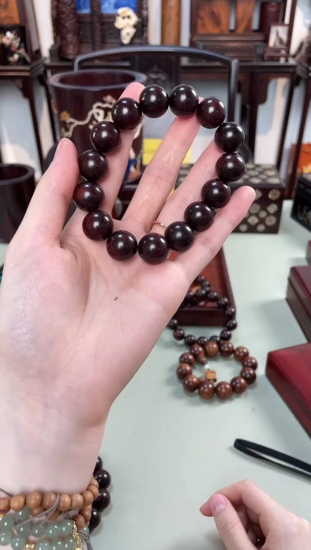 紫檀木类成套家具1.5手串