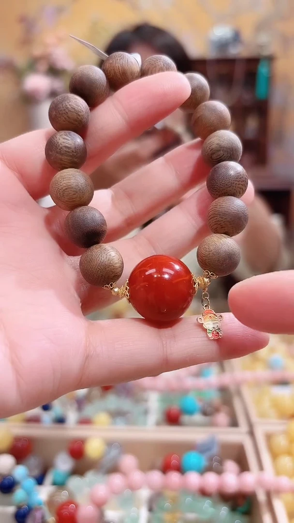 18K金镶嵌手串南红玛瑙特大，南红沉香火焰牛血红19咪