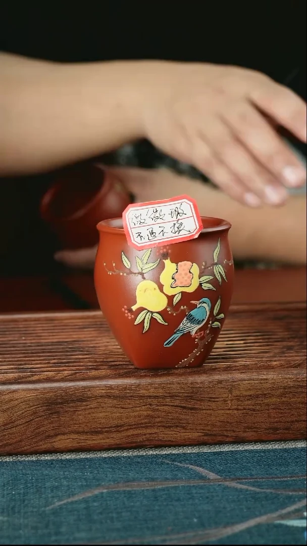 茶杯紫砂天圆地方泥绘喜鹊（微微瑕不退不换）